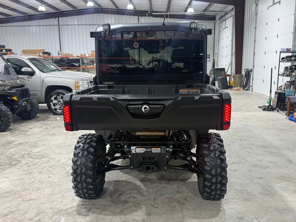 2024 Can-Am Defender MAX LIMITED   - Photo 6 - Martin, TN 38237