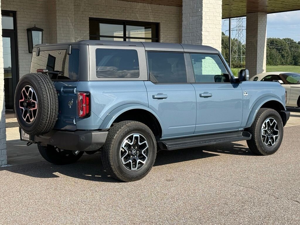 2025 Ford Bronco Outer Banks - Photo 5 - Martin, TN 38237