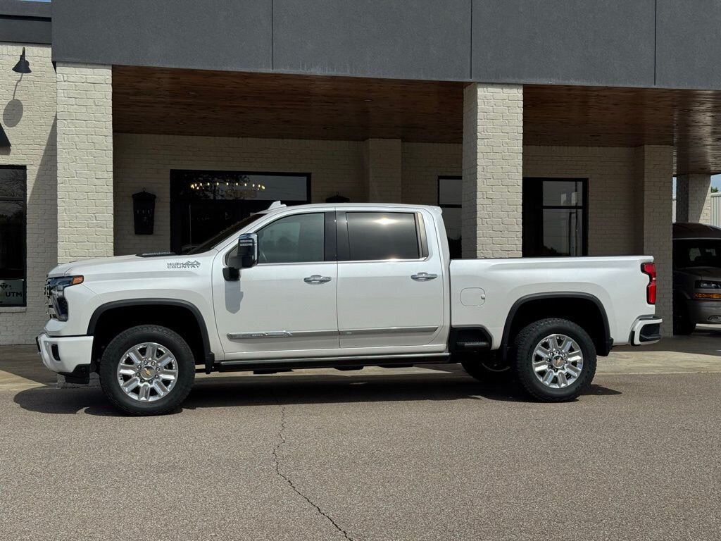 2024 Chevrolet Silverado 2500HD High Country   - Photo 6 - Martin, TN 38237