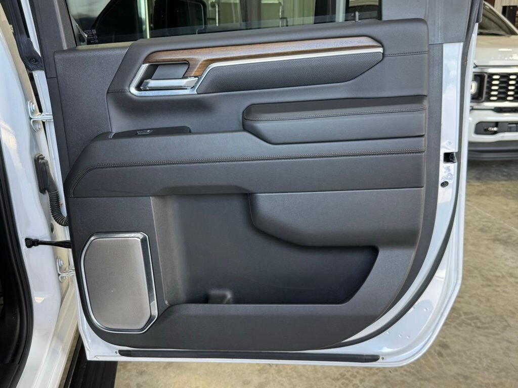2024 Chevrolet Silverado 2500HD High Country   - Photo 41 - Martin, TN 38237