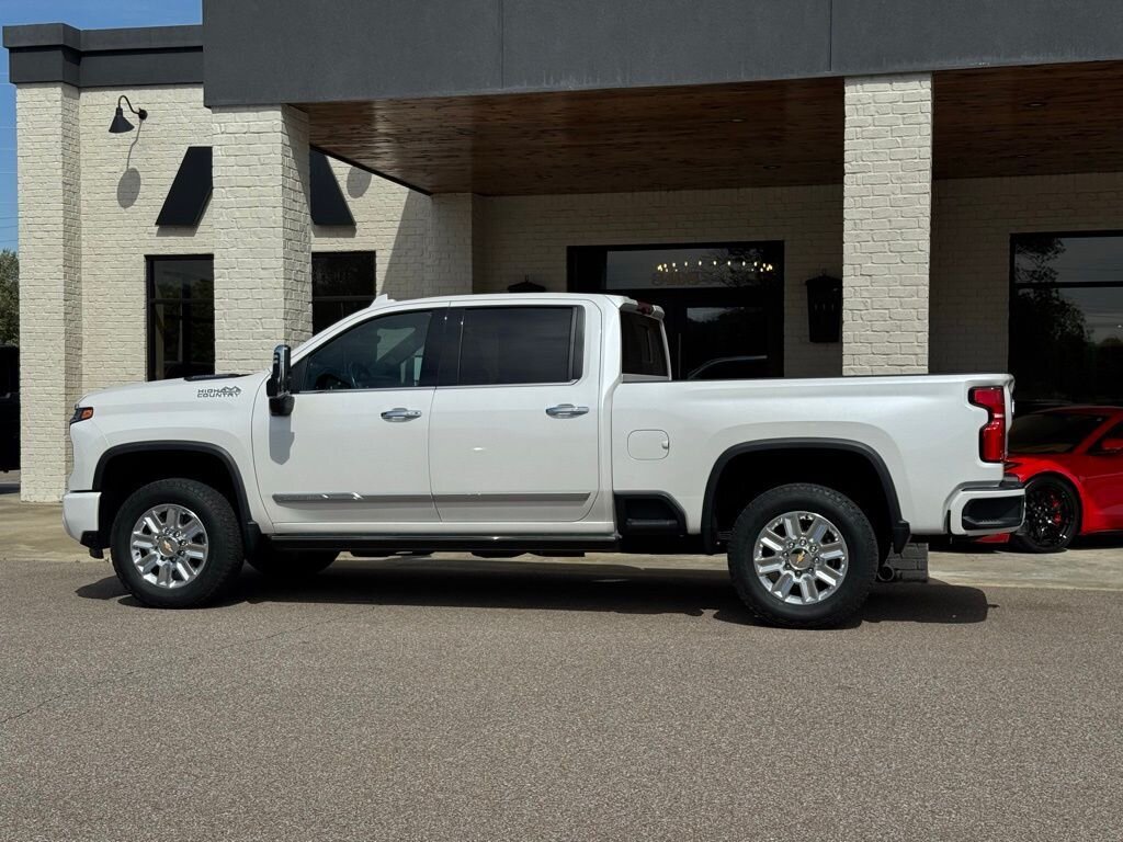 2024 Chevrolet Silverado 2500HD High Country   - Photo 8 - Martin, TN 38237