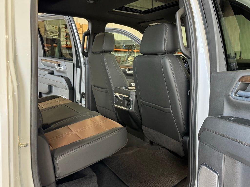 2024 Chevrolet Silverado 2500HD High Country   - Photo 39 - Martin, TN 38237