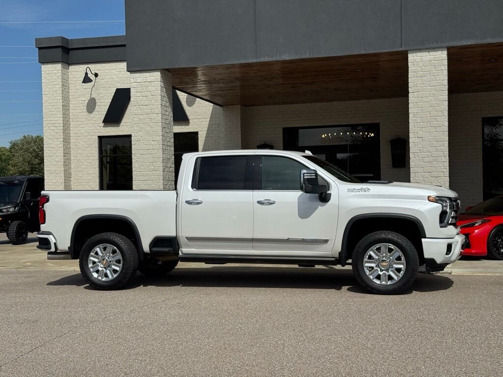 2024 Chevrolet Silverado 2500HD High Country   - Photo 18 - Martin, TN 38237