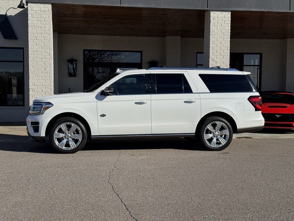2023 Ford Expedition MAX King Ranch   - Photo 6 - Martin, TN 38237