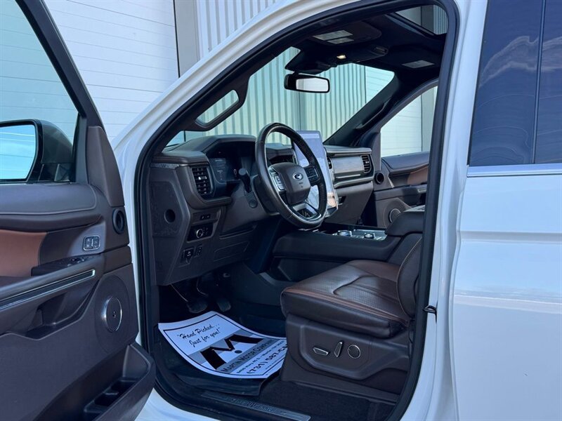 2023 Ford Expedition MAX King Ranch - Photo 2 - Martin, TN 38237