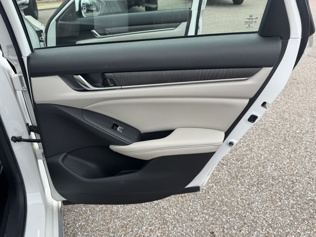 2019 Honda Accord EX-L - Photo 42 - Martin, TN 38237