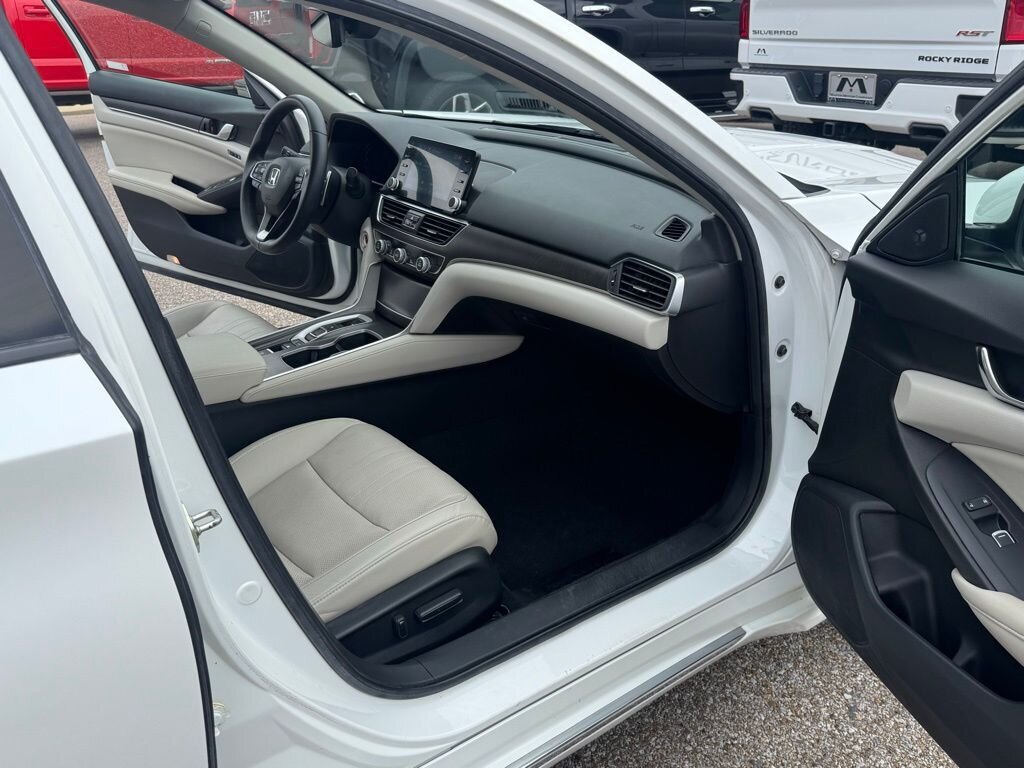 2019 Honda Accord EX-L   - Photo 43 - Martin, TN 38237