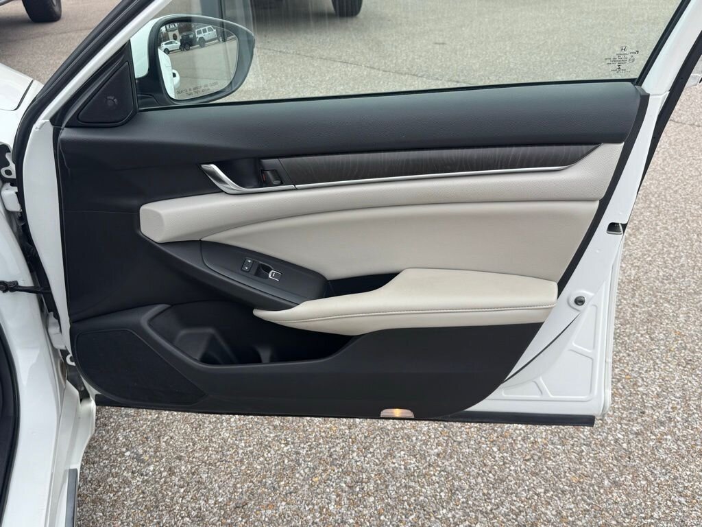2019 Honda Accord EX-L   - Photo 45 - Martin, TN 38237