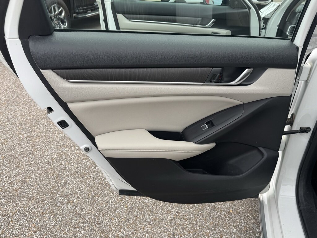 2019 Honda Accord EX-L - Photo 39 - Martin, TN 38237