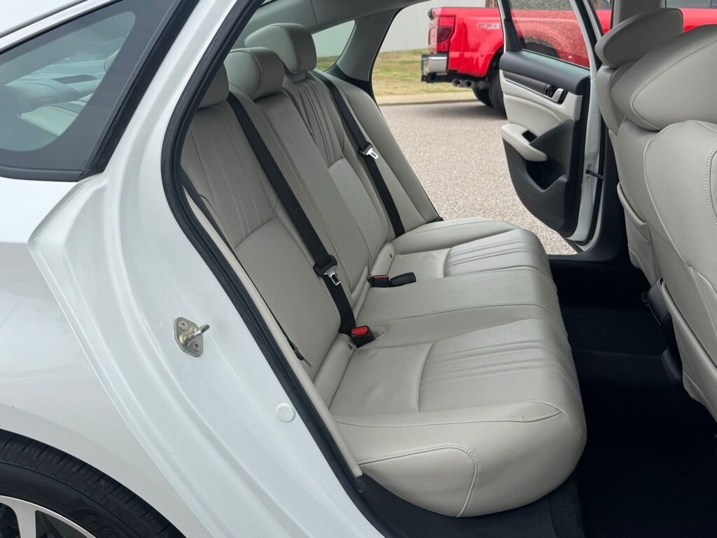 2019 Honda Accord EX-L   - Photo 41 - Martin, TN 38237