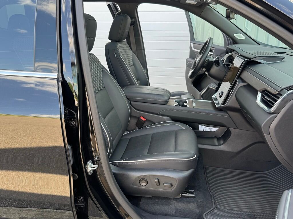 2024 GMC Acadia Denali - Photo 41 - Martin, TN 38237