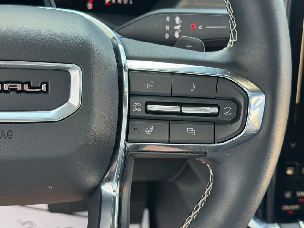 2024 GMC Acadia Denali - Photo 21 - Martin, TN 38237