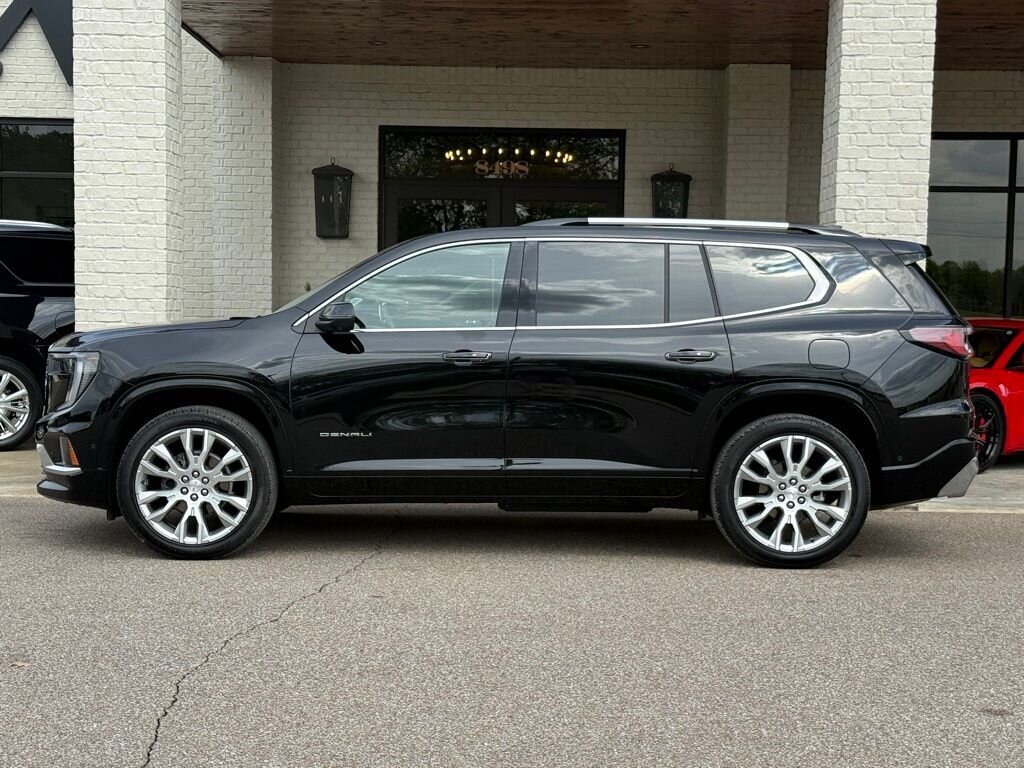 2024 GMC Acadia Denali   - Photo 10 - Martin, TN 38237