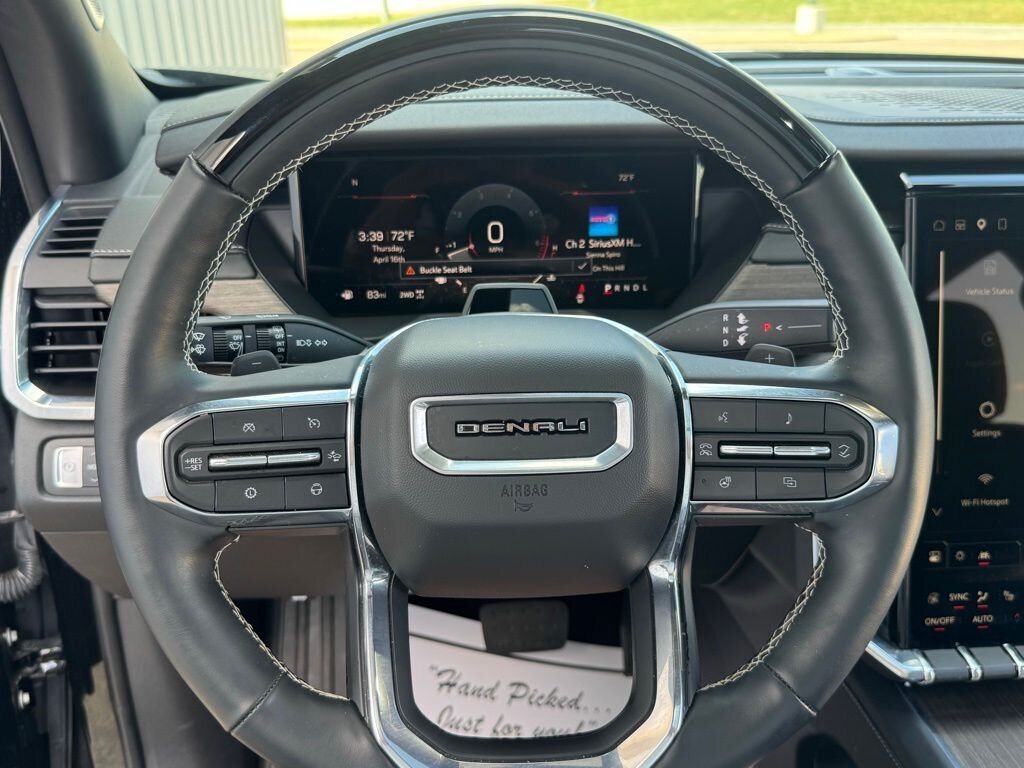 2024 GMC Acadia Denali - Photo 18 - Martin, TN 38237