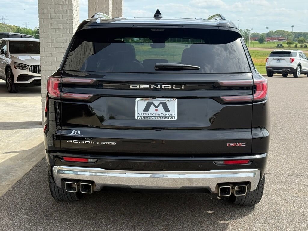 2024 GMC Acadia Denali   - Photo 8 - Martin, TN 38237