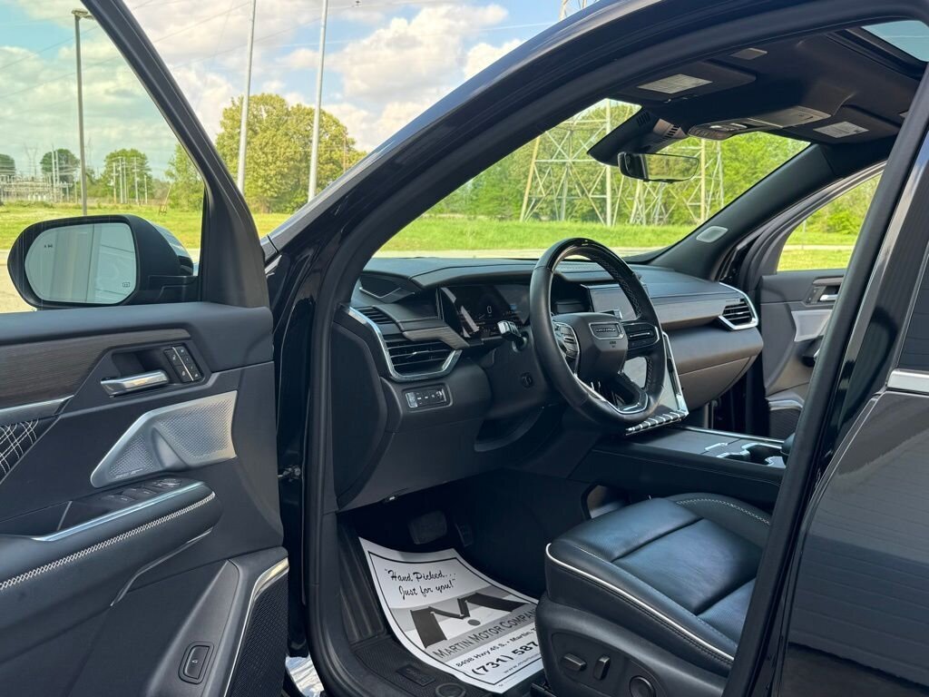 2024 GMC Acadia Denali - Photo 17 - Martin, TN 38237