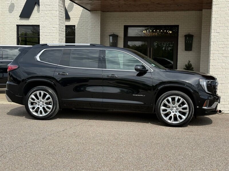 2024 GMC Acadia Denali   - Photo 3 - Martin, TN 38237