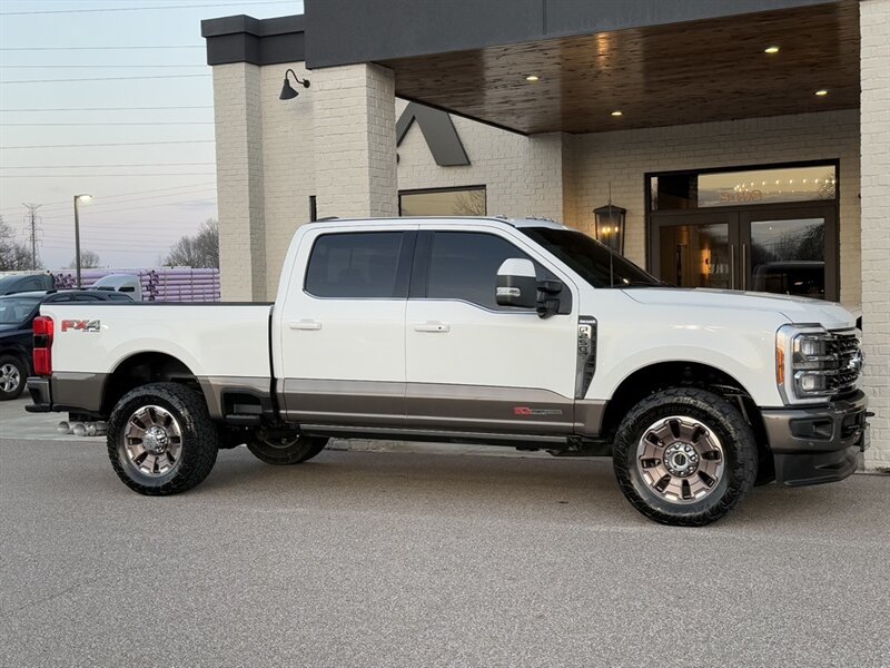 2023 Ford F-250 Super Duty King Ranch   - Photo 3 - Martin, TN 38237