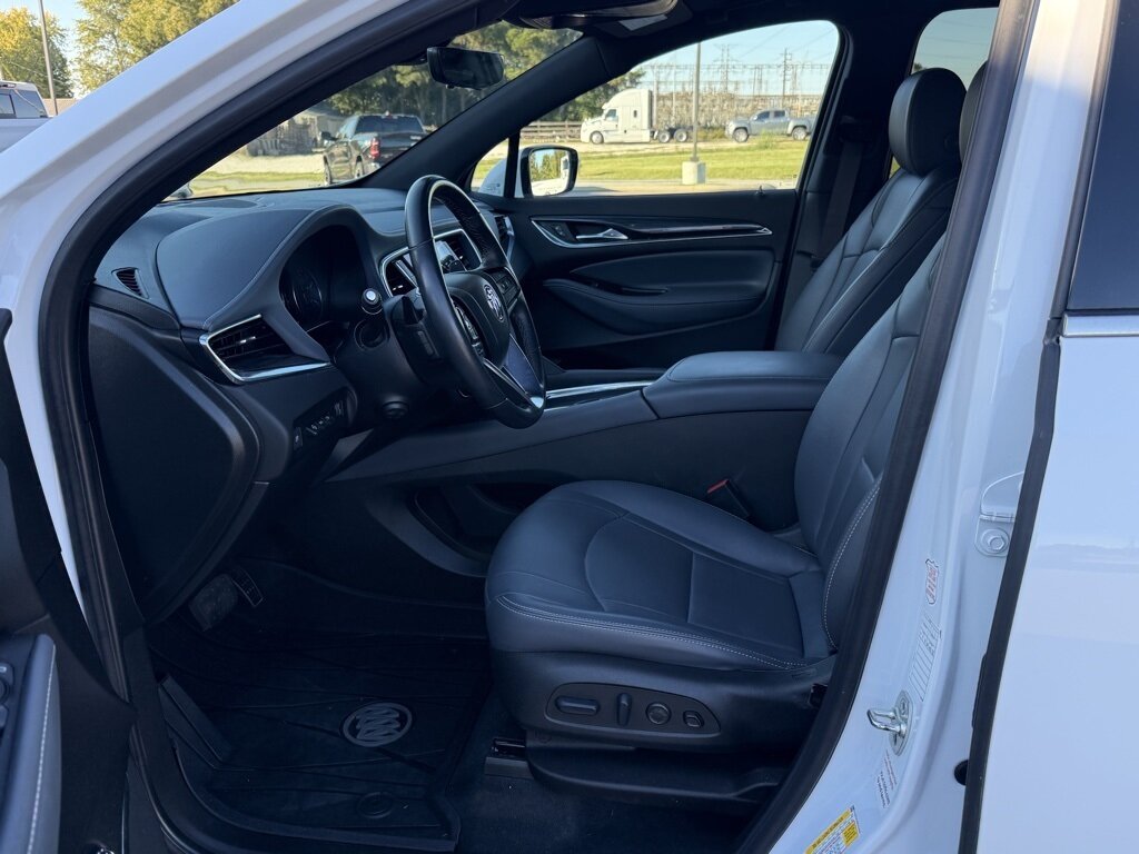 2024 Buick Enclave Premium Group   - Photo 8 - Martin, TN 38237