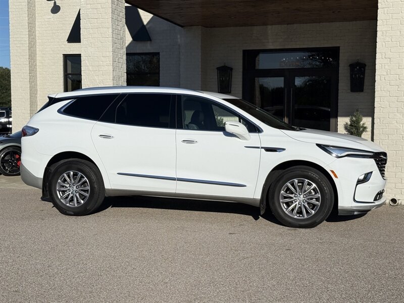 2024 Buick Enclave Premium Group   - Photo 3 - Martin, TN 38237