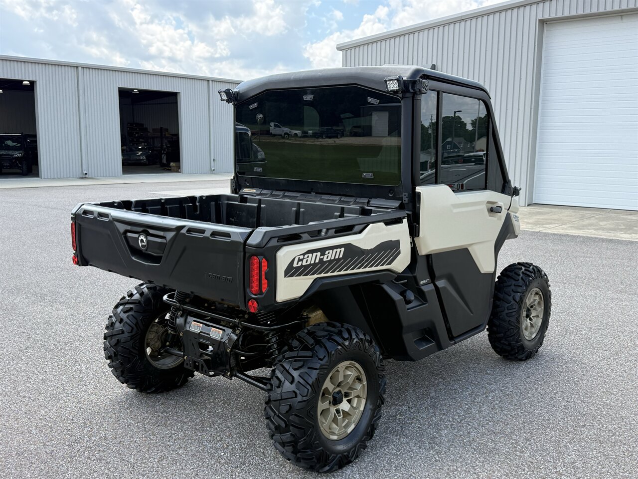 2023 Can-Am Defender Limited HD10 - Photo 5 - Martin, TN 38237