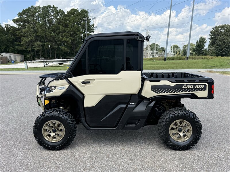 2023 Can-Am Defender Limited HD10 - Photo 2 - Martin, TN 38237