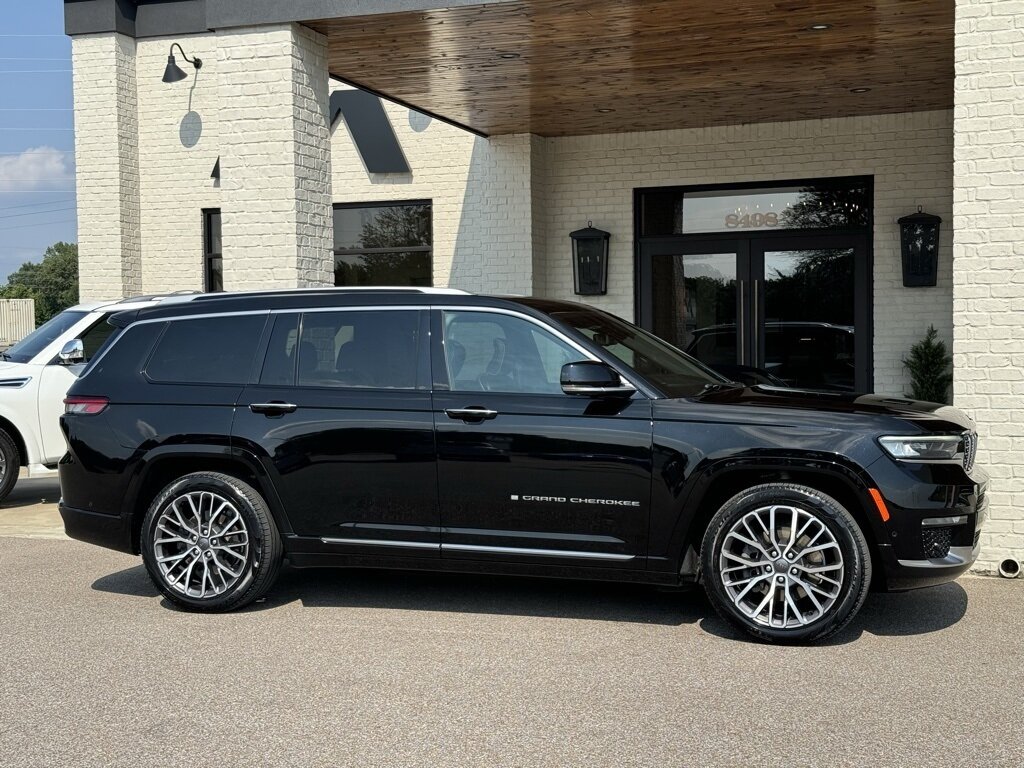 2021 Jeep Grand Cherokee L Summit   - Photo 15 - Martin, TN 38237