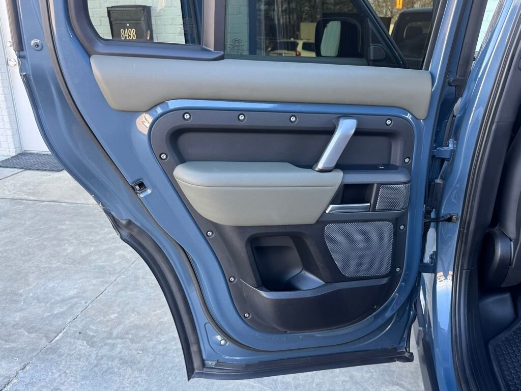 2021 Land Rover Defender X-Dynamic HSE   - Photo 38 - Martin, TN 38237