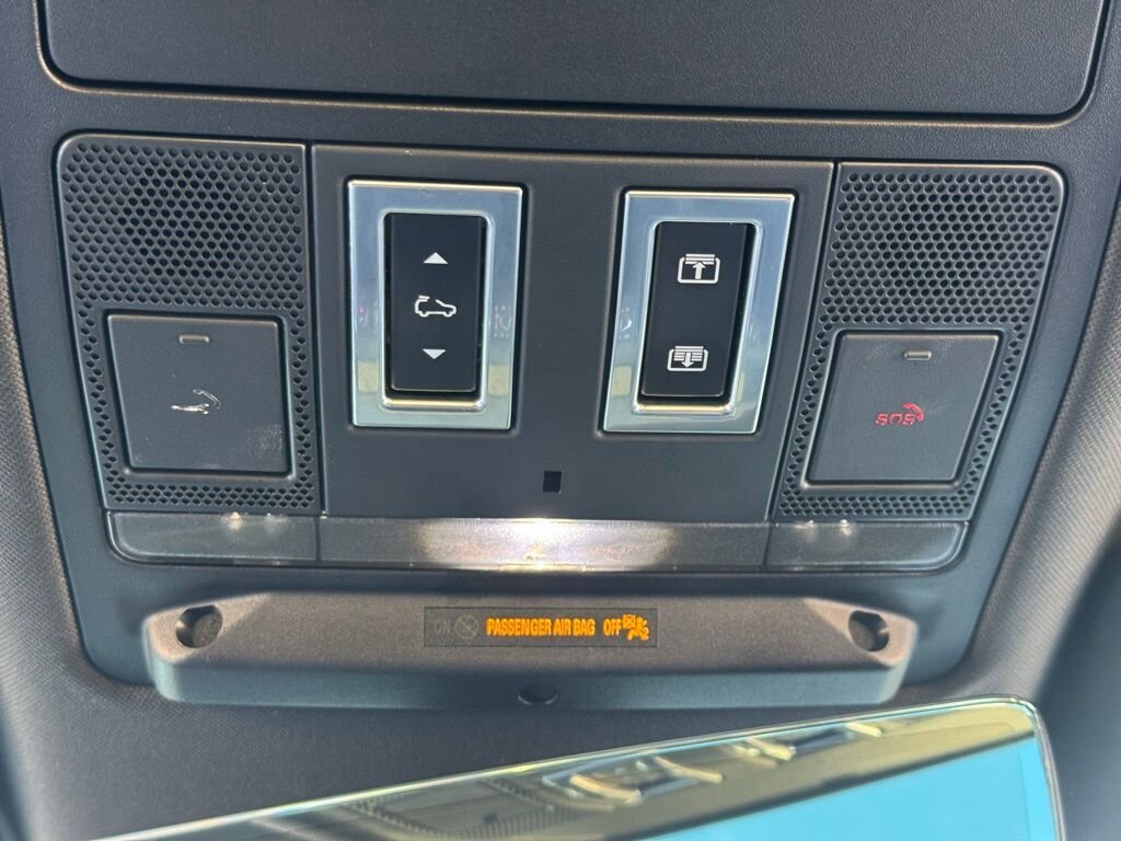 2021 Land Rover Defender X-Dynamic HSE   - Photo 33 - Martin, TN 38237