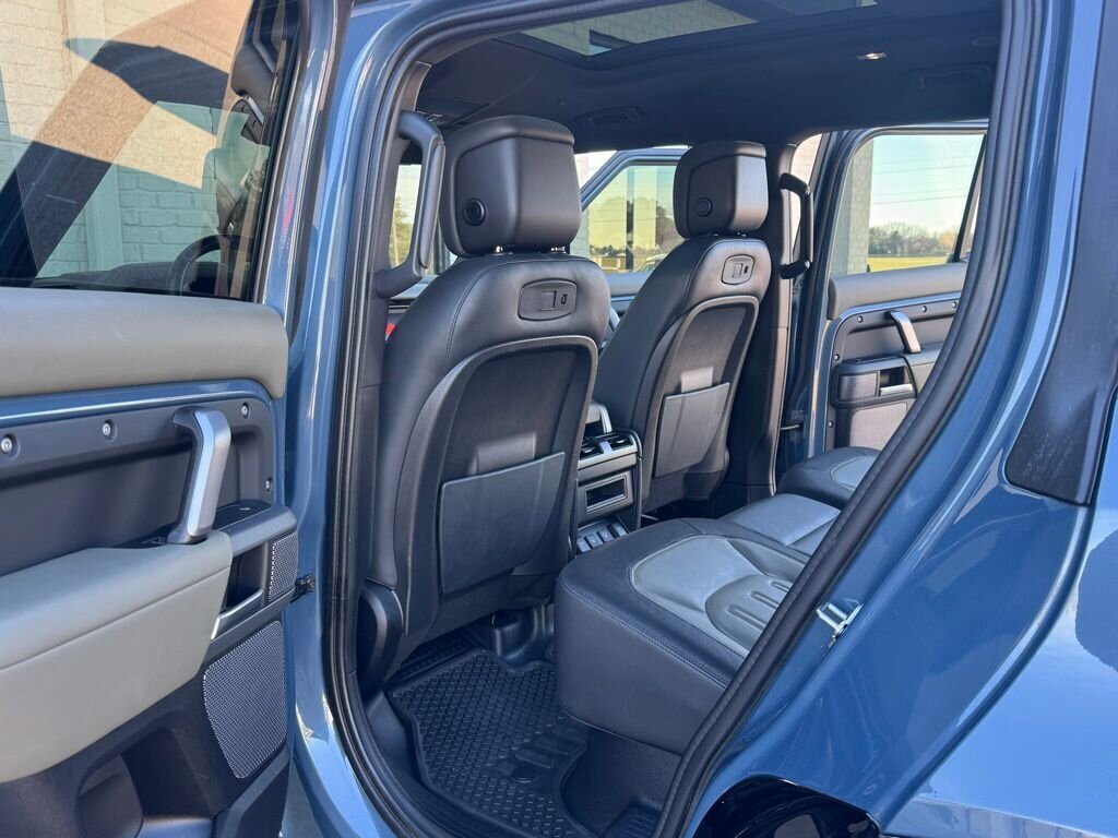 2021 Land Rover Defender X-Dynamic HSE   - Photo 36 - Martin, TN 38237