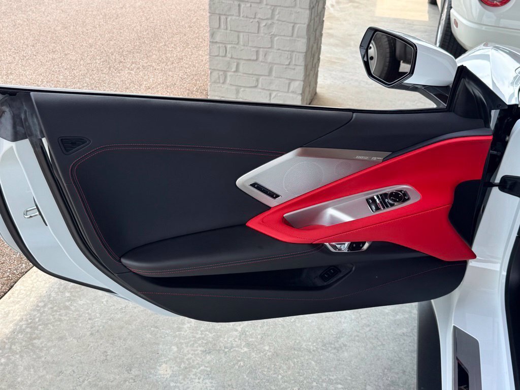 2021 Chevrolet Corvette Stingray 2LT - Photo 40 - Martin, TN 38237