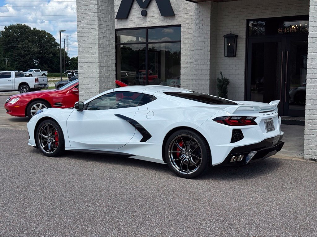 2021 Chevrolet Corvette Stingray 2LT - Photo 8 - Martin, TN 38237