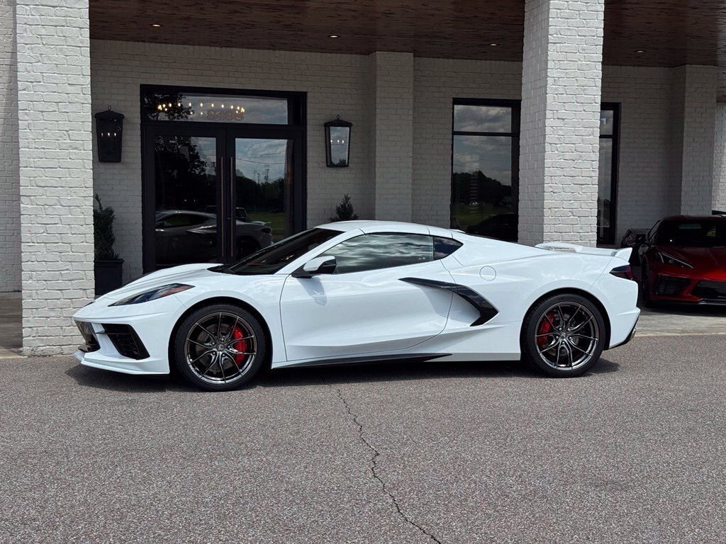 2021 Chevrolet Corvette Stingray 2LT - Photo 5 - Martin, TN 38237