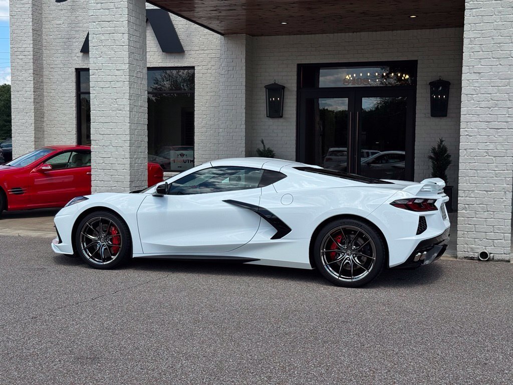 2021 Chevrolet Corvette Stingray 2LT - Photo 7 - Martin, TN 38237