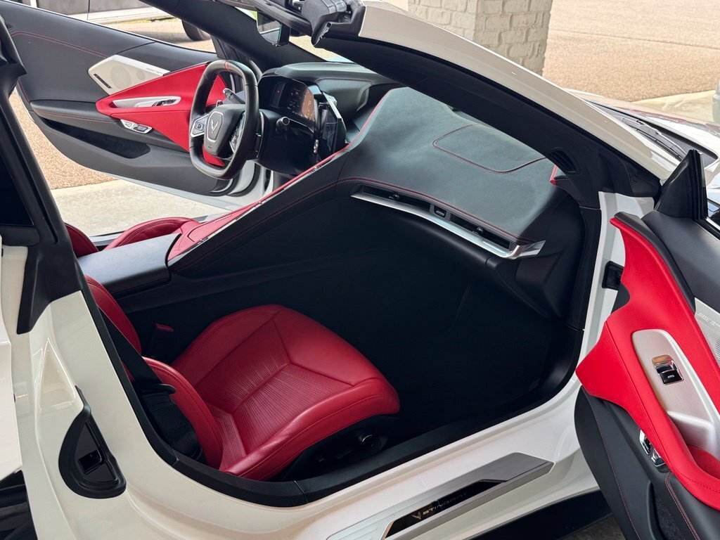 2021 Chevrolet Corvette Stingray 2LT - Photo 42 - Martin, TN 38237