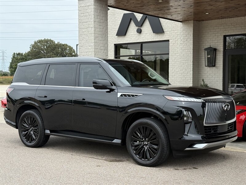 2025 INFINITI QX80 SENSORY  