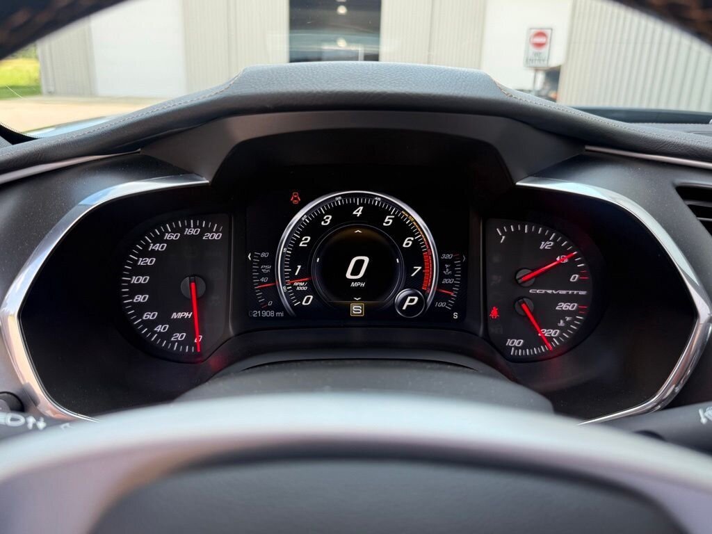 2014 Chevrolet Corvette Base 2LT - Photo 26 - Martin, TN 38237