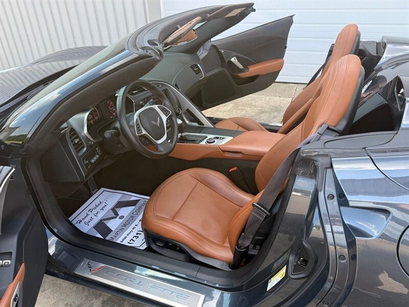 2014 Chevrolet Corvette Base 2LT - Photo 2 - Martin, TN 38237