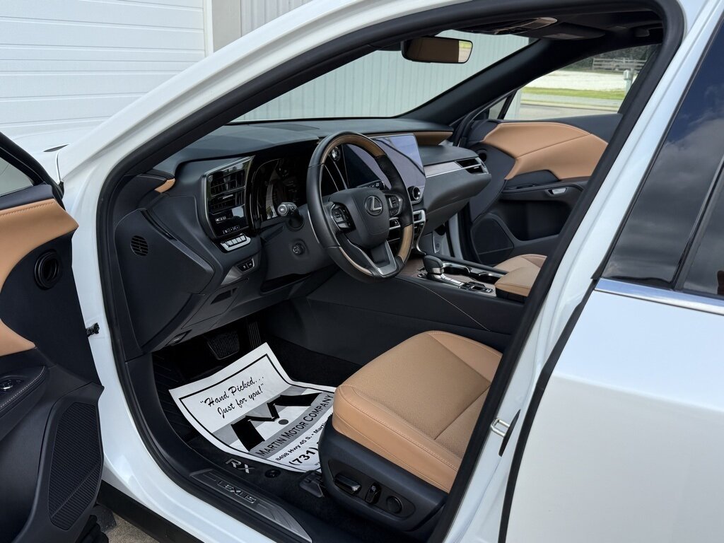 2025 Lexus RX 350 350 Premium   - Photo 13 - Martin, TN 38237