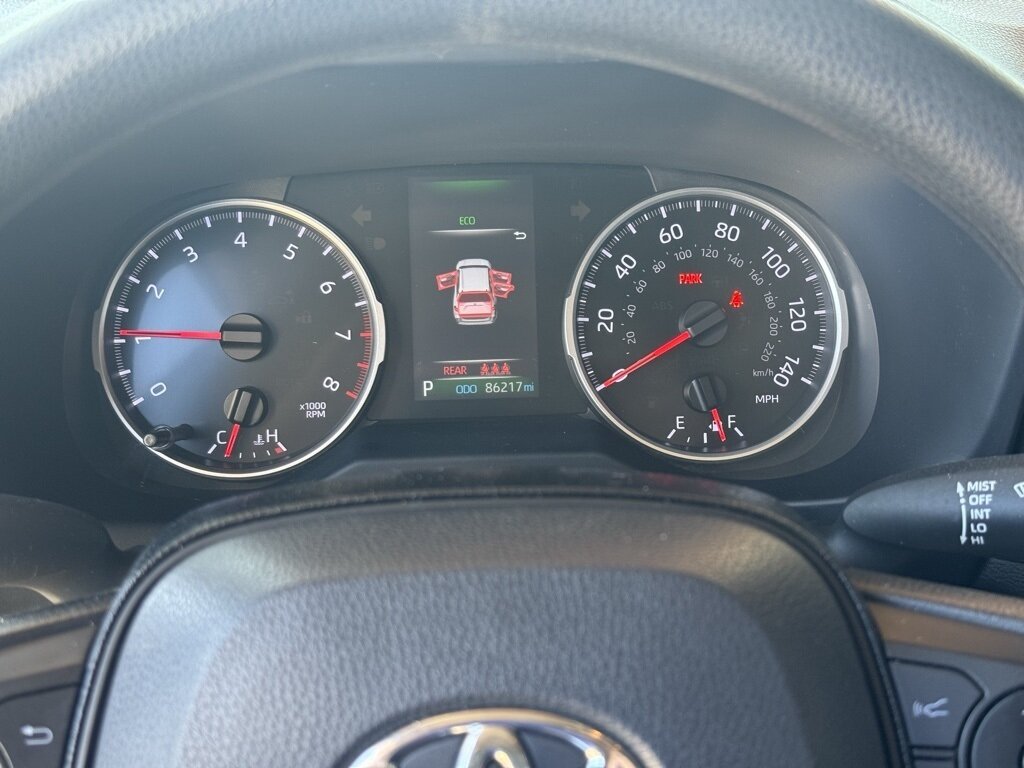 2021 Toyota RAV4 LE photo 20