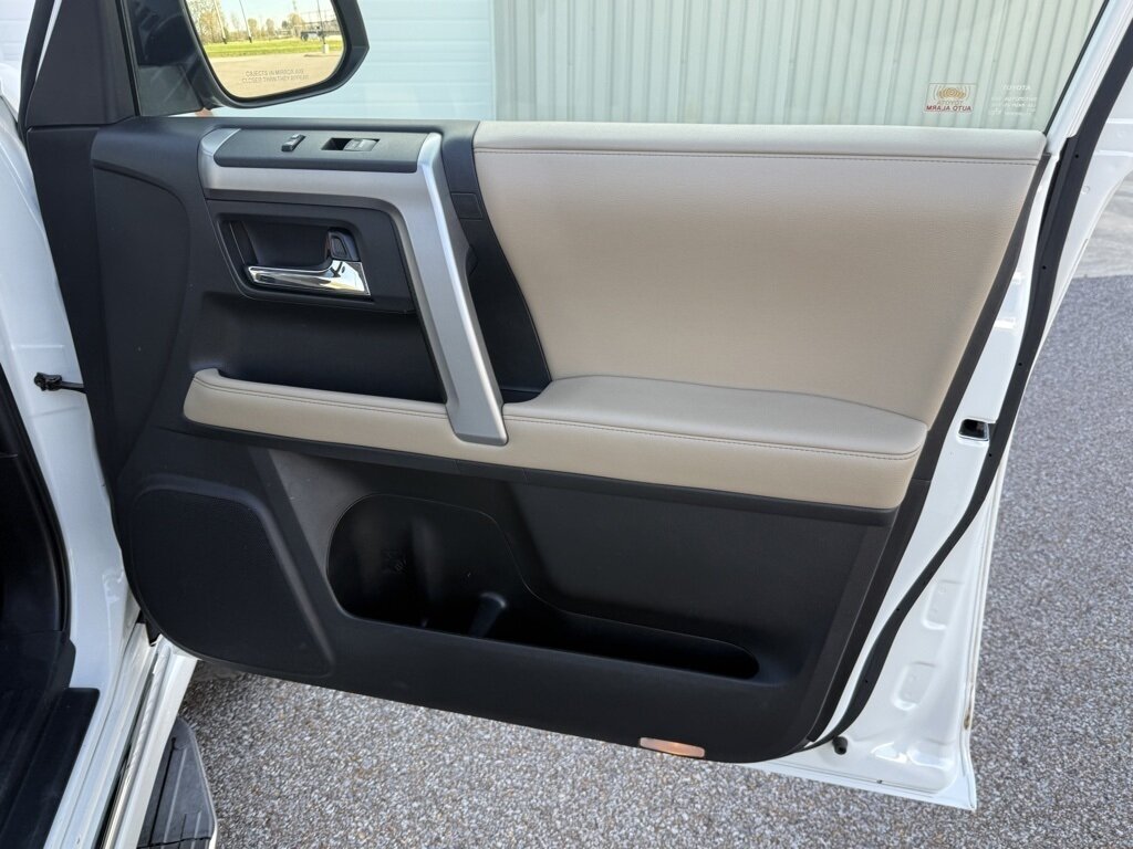 2019 Toyota 4Runner Limited - Photo 26 - Martin, TN 38237