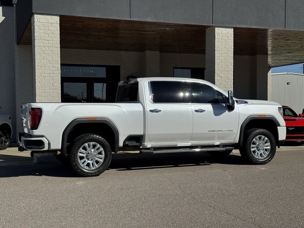 2022 GMC Sierra 2500HD Denali   - Photo 14 - Martin, TN 38237