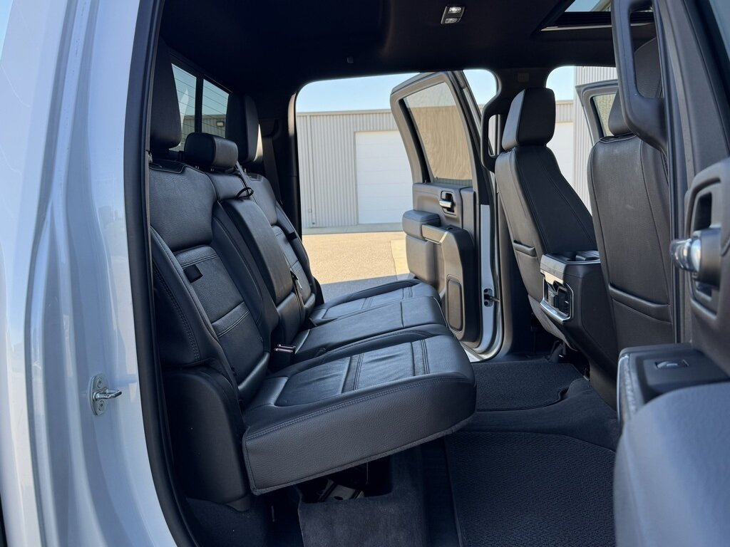 2022 GMC Sierra 2500HD Denali   - Photo 43 - Martin, TN 38237