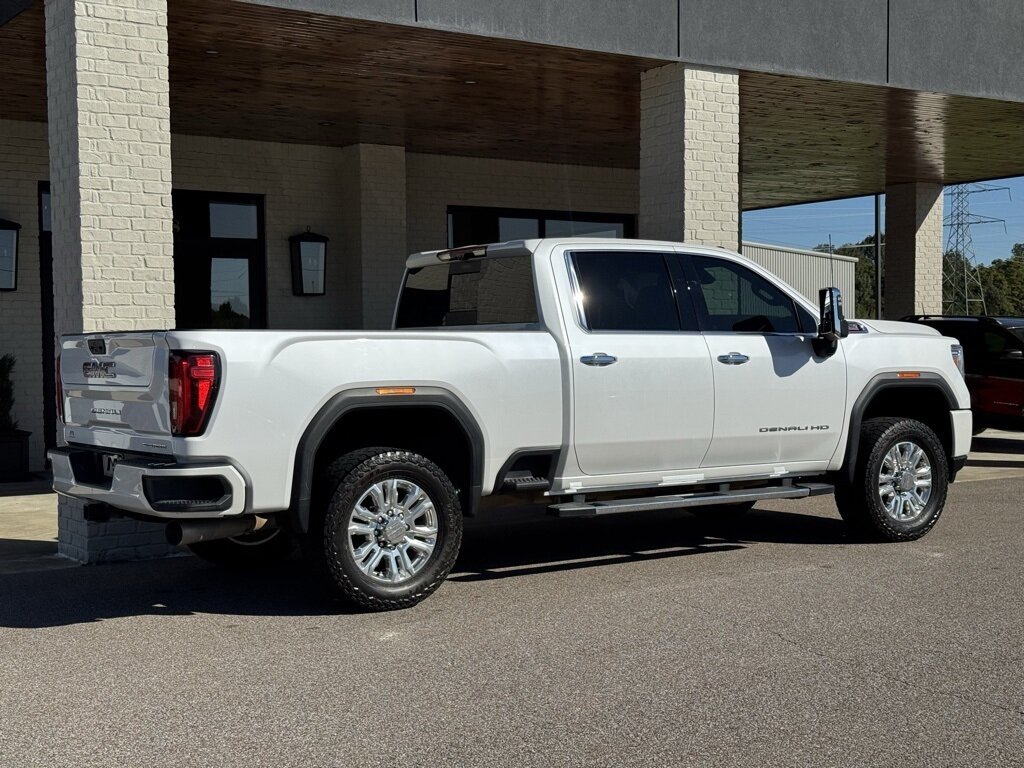 2022 GMC Sierra 2500HD Denali   - Photo 13 - Martin, TN 38237