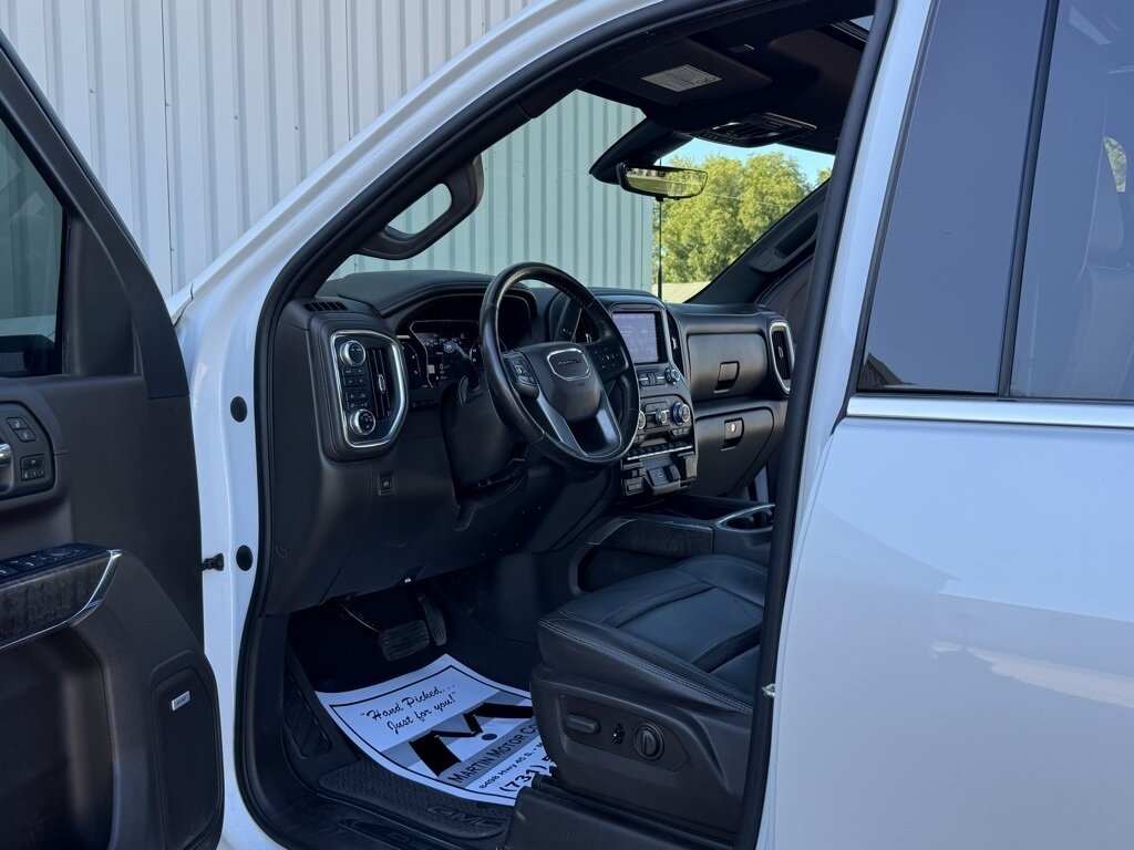 2022 GMC Sierra 2500HD Denali   - Photo 23 - Martin, TN 38237