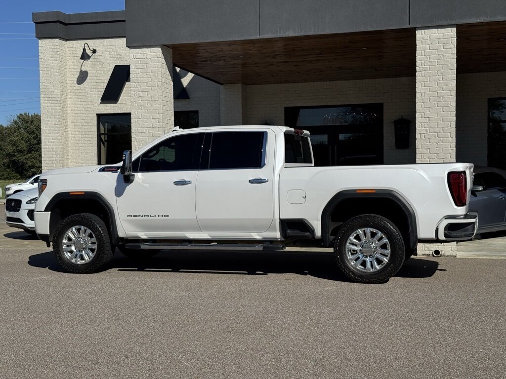 2022 GMC Sierra 2500HD Denali   - Photo 8 - Martin, TN 38237