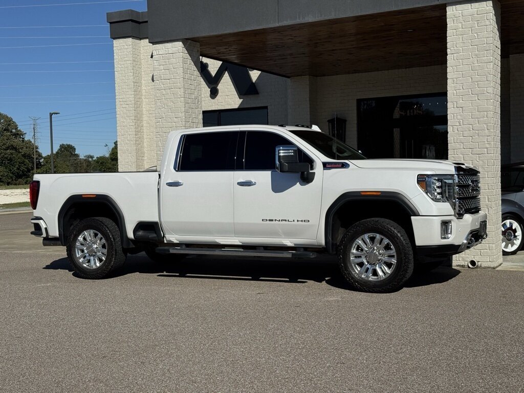 2022 GMC Sierra 2500HD Denali   - Photo 18 - Martin, TN 38237