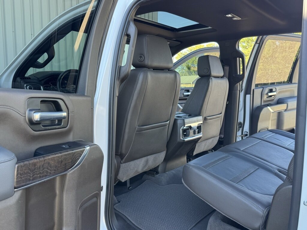 2022 GMC Sierra 2500HD Denali   - Photo 39 - Martin, TN 38237