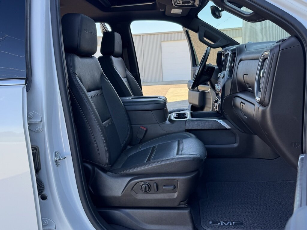 2022 GMC Sierra 2500HD Denali   - Photo 46 - Martin, TN 38237