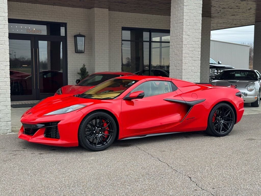 2023 Chevrolet Corvette Z06 3LZ - Photo 13 - Martin, TN 38237
